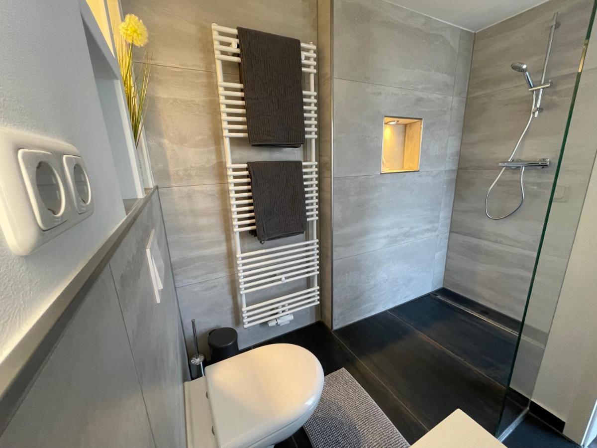 Gleis 12 , Kontaktloser 24-7-Check In, Barrierefrei ,Smart Tv, W-Lan, Parkplatz Kostenlos Bückeburg Kültér fotó